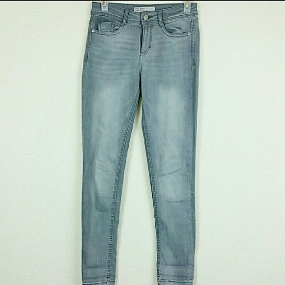 Zara Denim - Zara Z1975 basic denim skinny jeans size 2